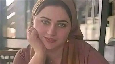يحكي أن هنالك شيخ قبيلة متزوج من امراه الجزء الأول والثاني
