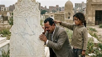 مليونير يزور قبر أبنائه والمفاجأة بانهم أحياء